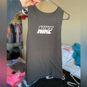 Nike sleeveless shirt